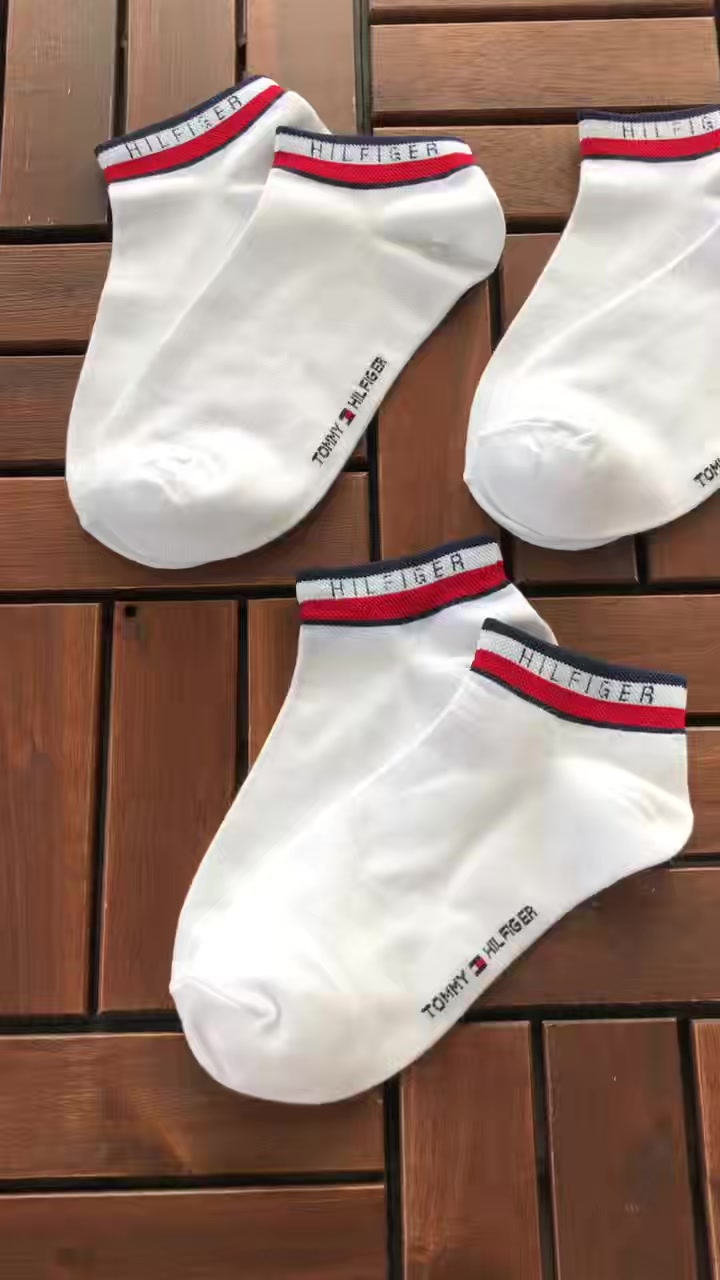 T H R Socks