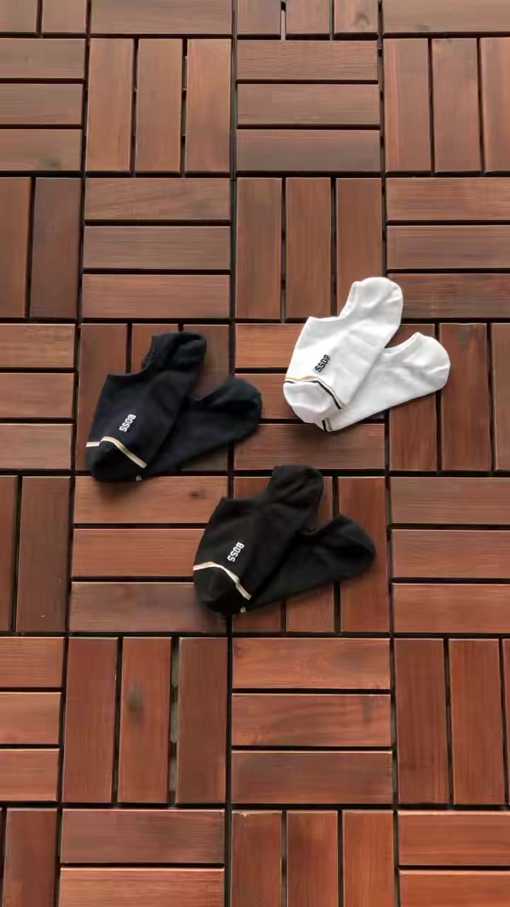 H G B S Socks