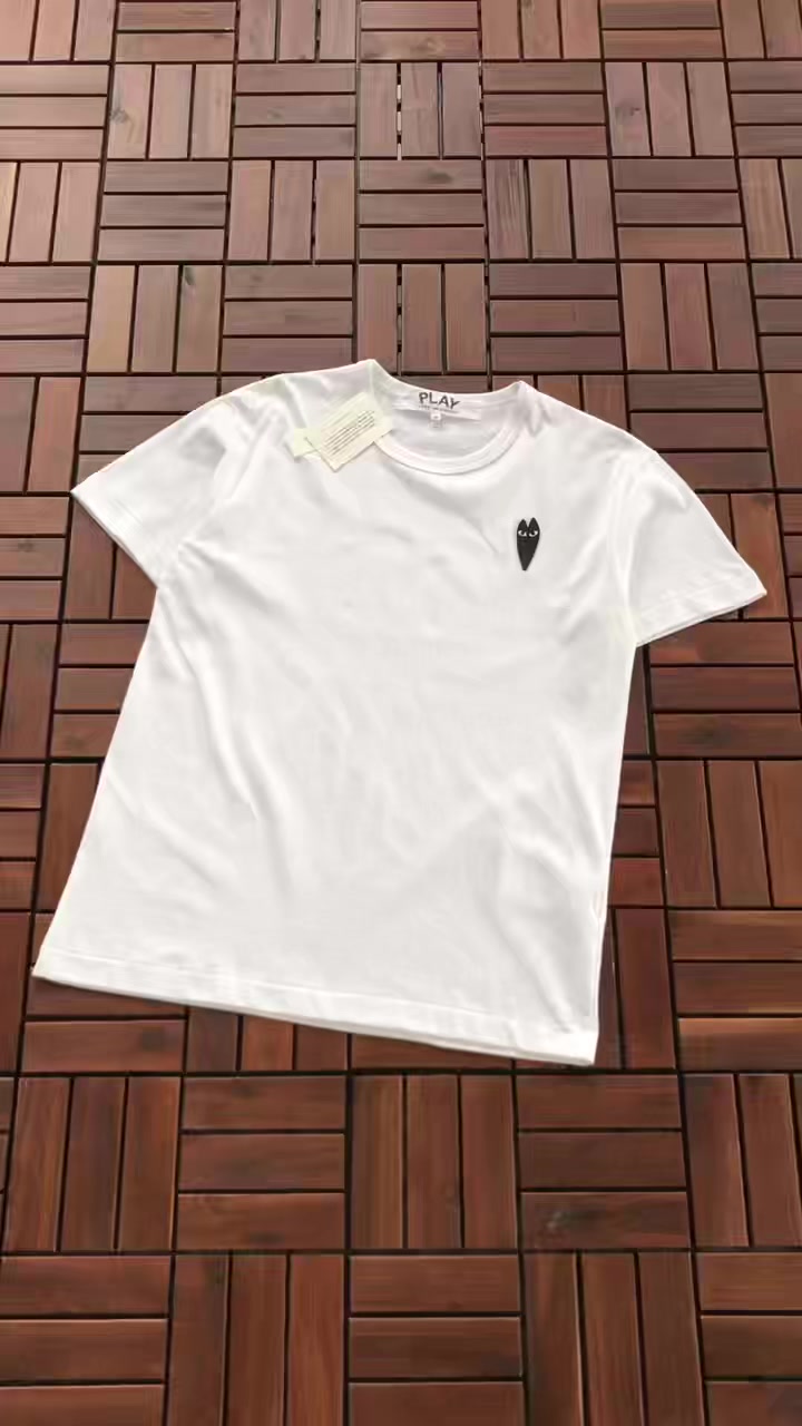 Comme des Garcons T-shirt 2