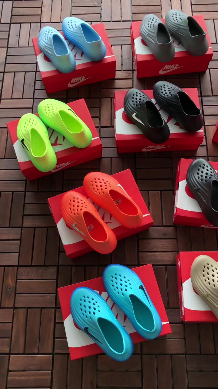 Nike Slippers 3