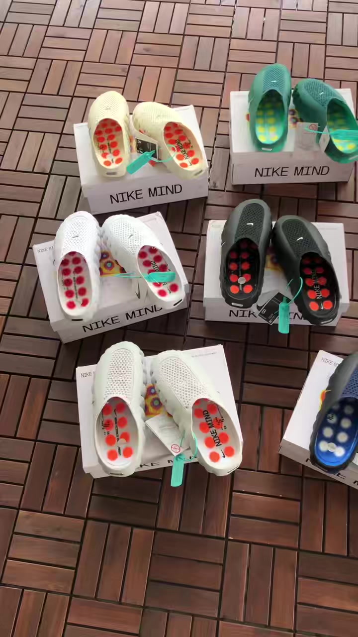 Nike Slippers 3