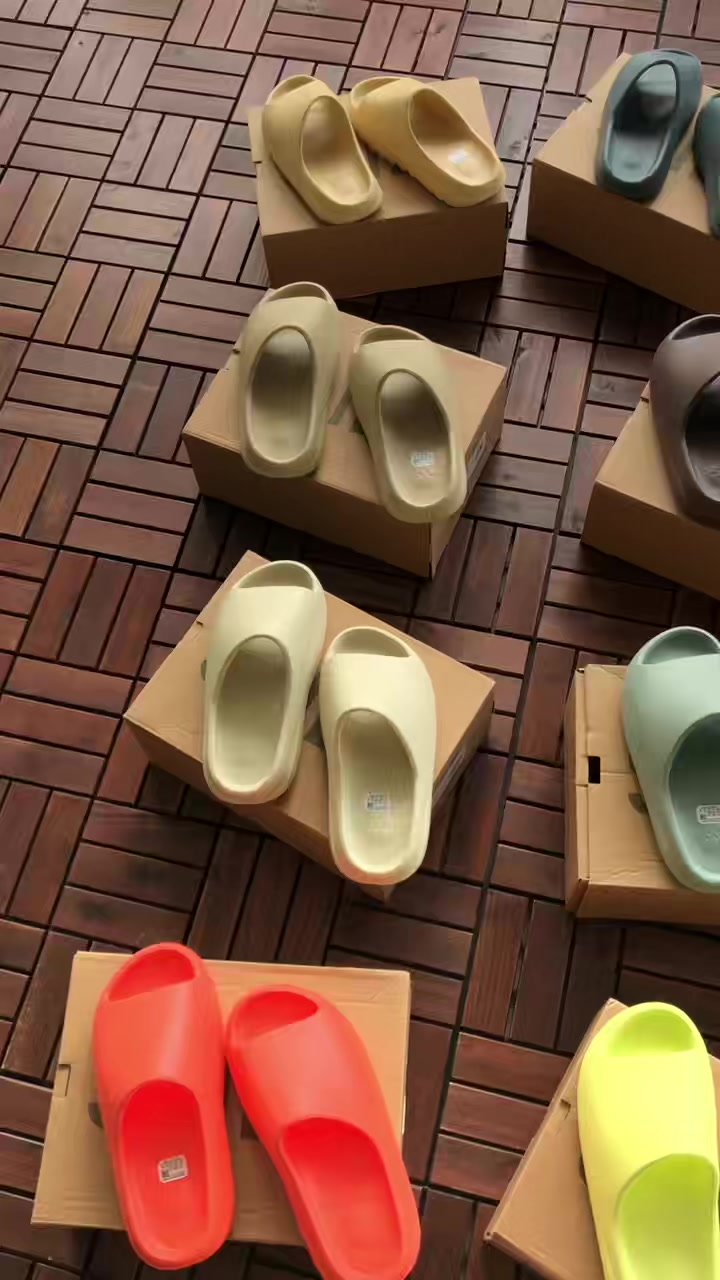 Di As & Y Zy Slippers 3