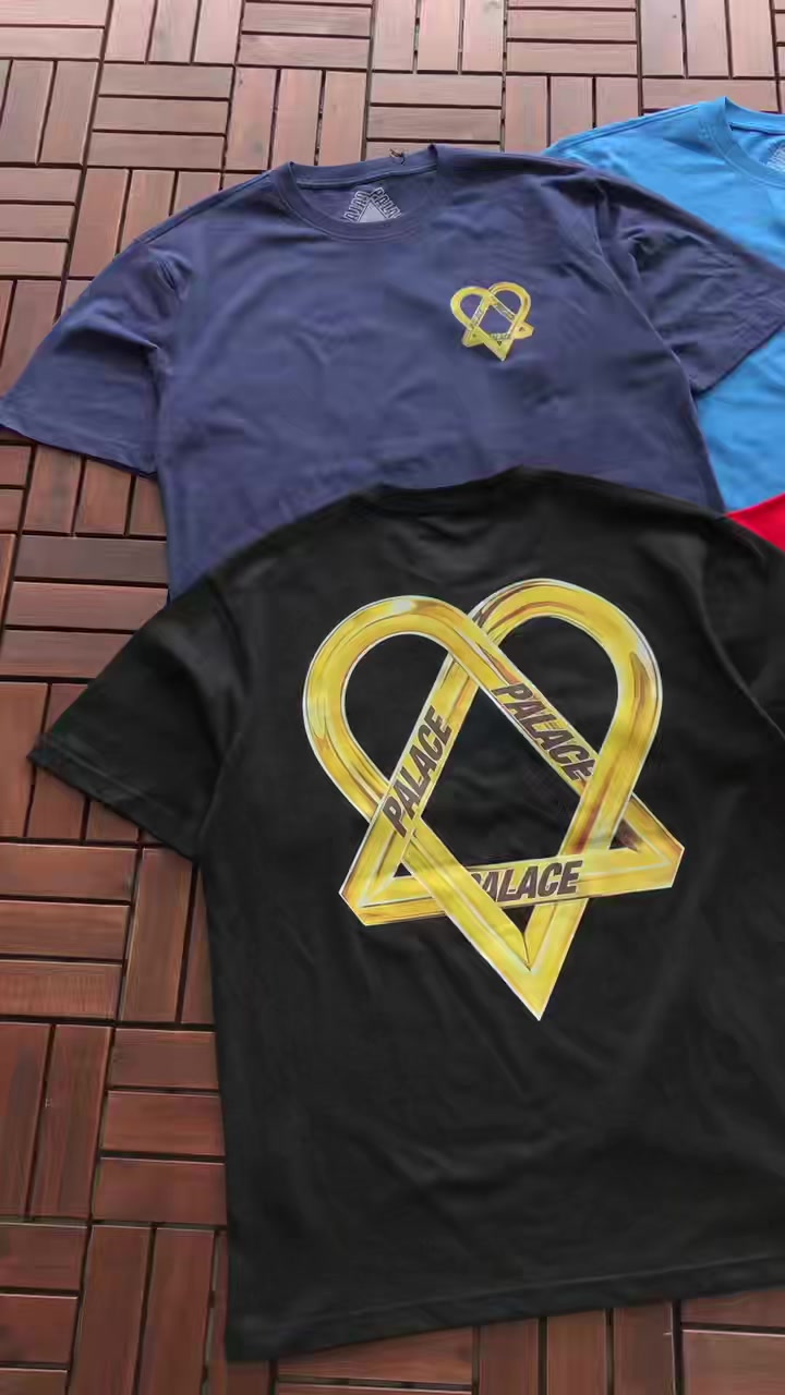 P La E T-shirt · 3