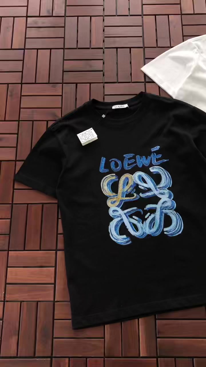 L E T-shirt