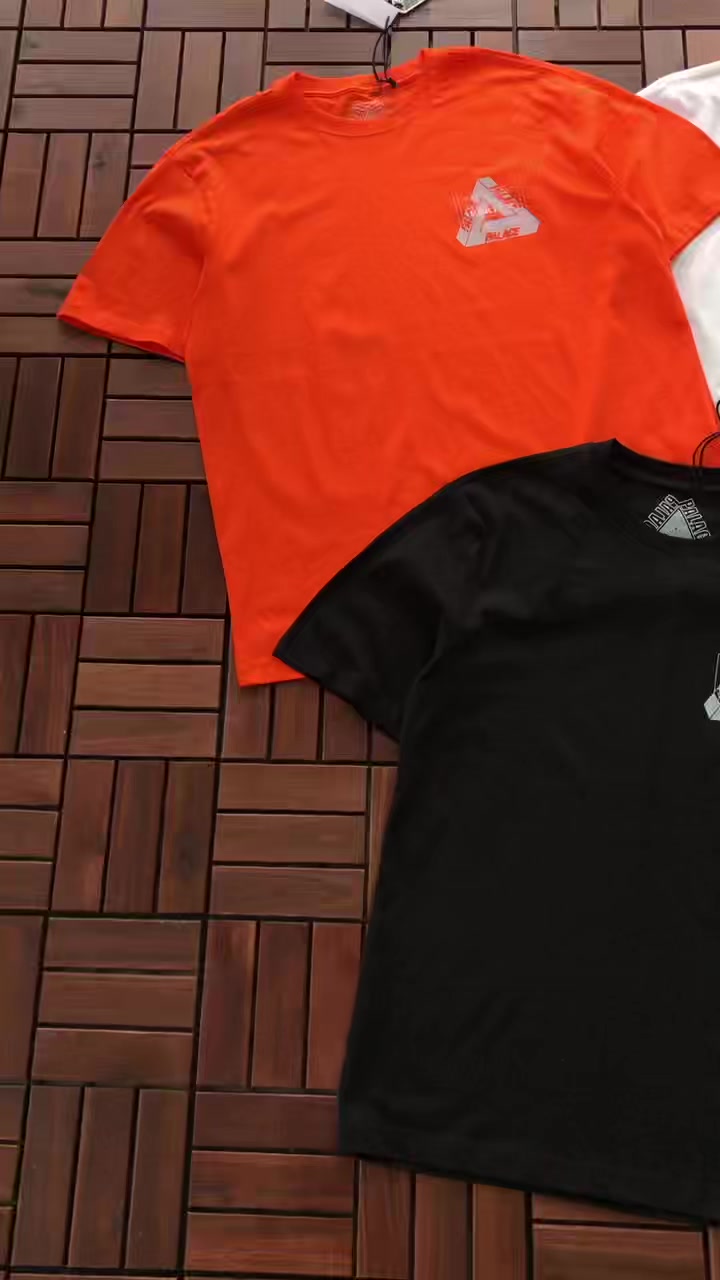 P La E T-shirt 2