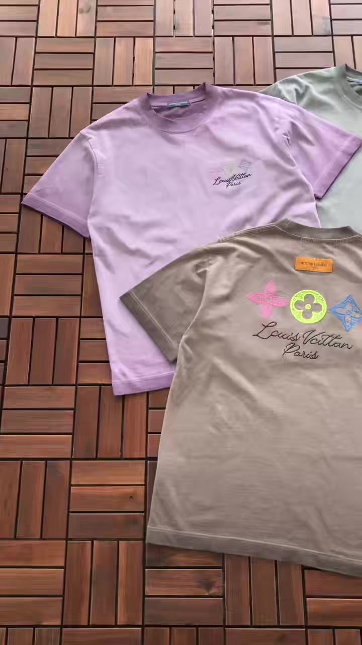 L T-shirt · 2