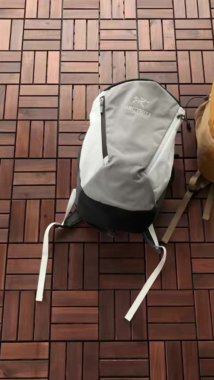 A T Yx Bag