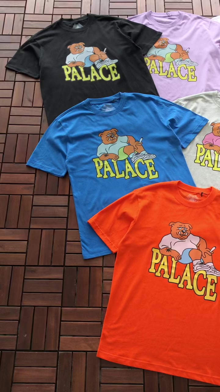 P La E T-shirt 3