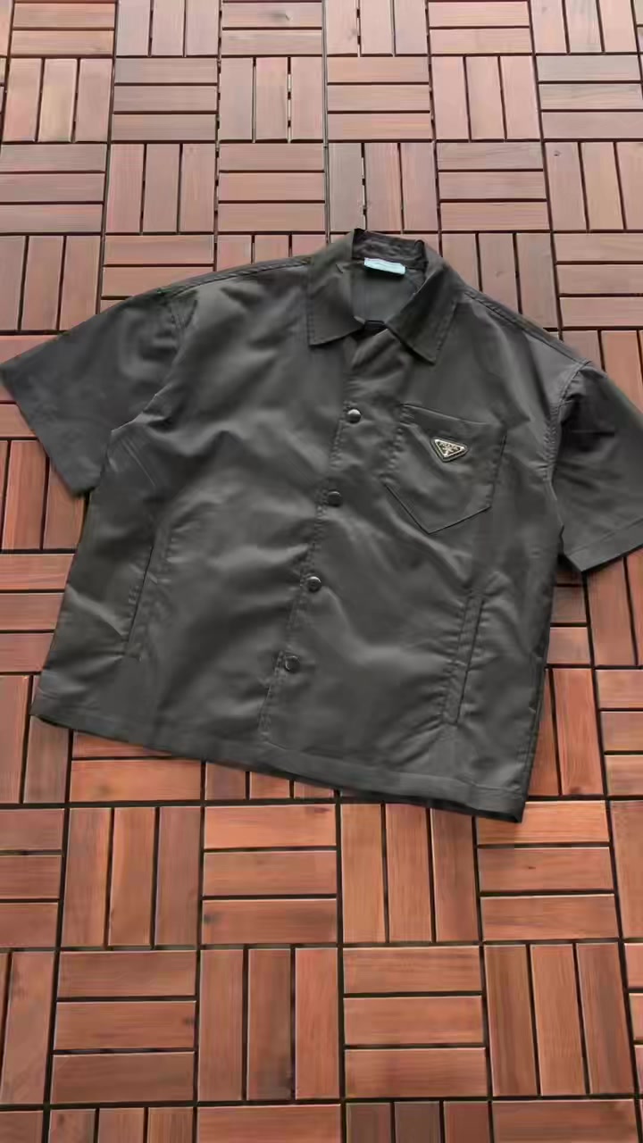 P A A T-shirt Shirt