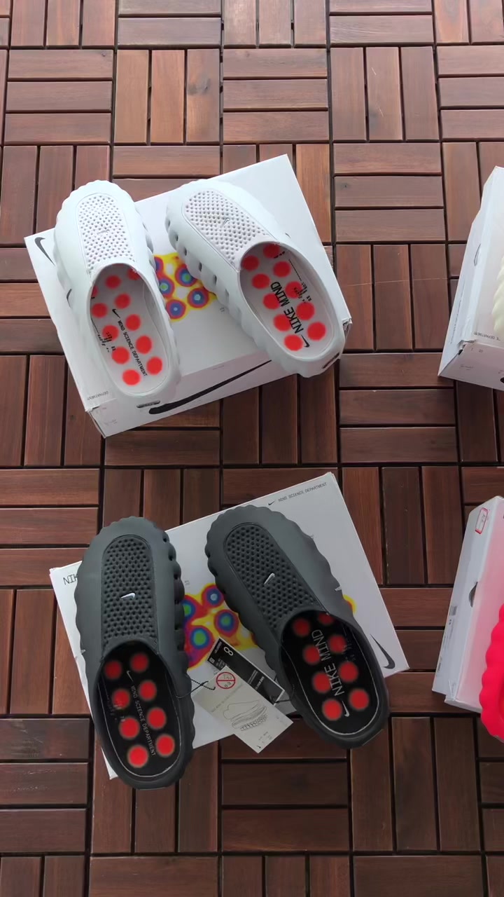 Nike Slippers 3
