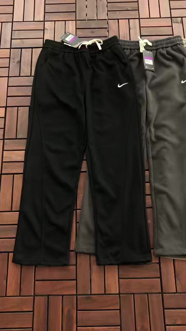 Nike Trousers 3