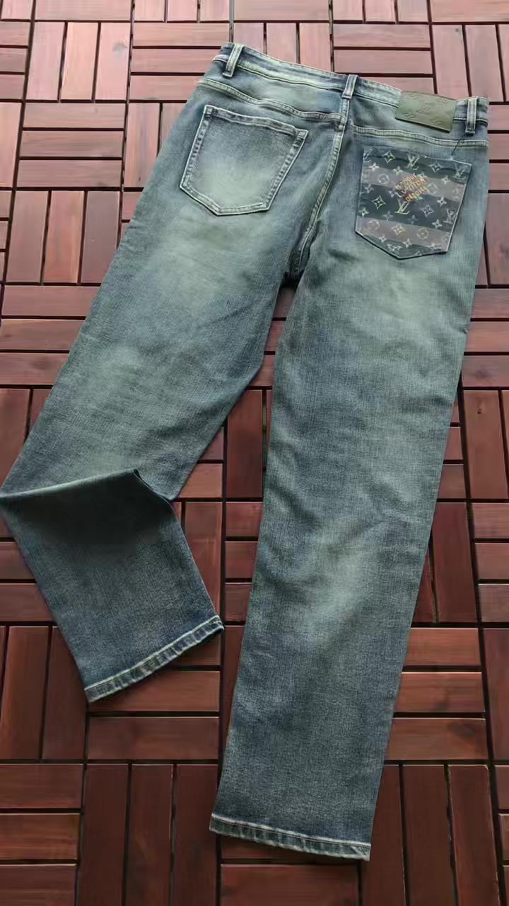 L Jeans 2