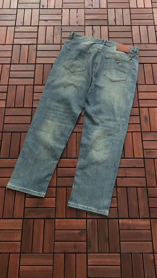 E P R A M N Jeans 2