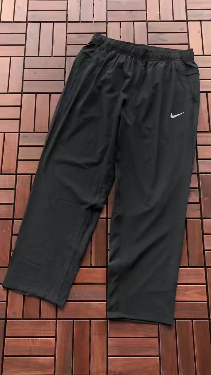 Nike Trousers 4
