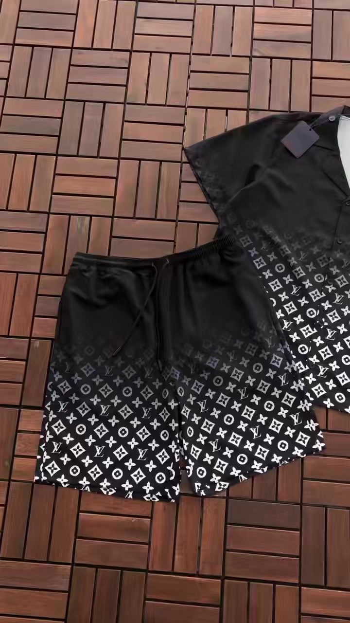 L T-shirt Shirt Shorts 3