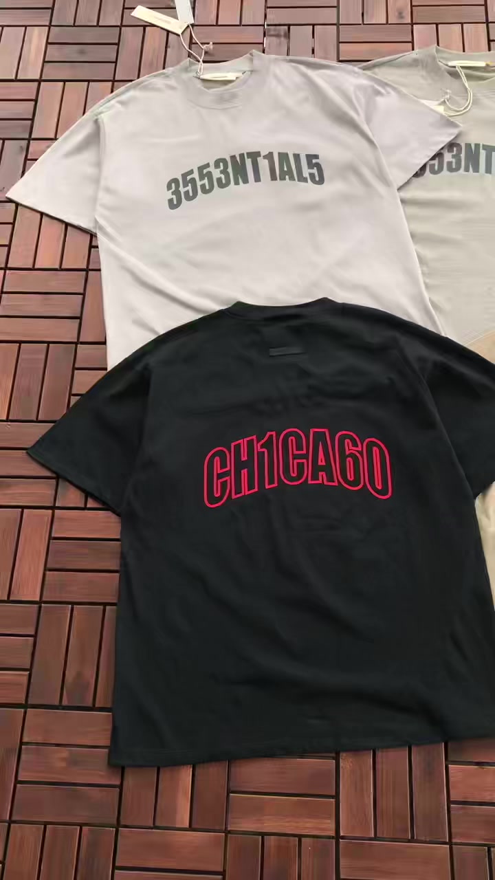 Essentials T-shirt 11