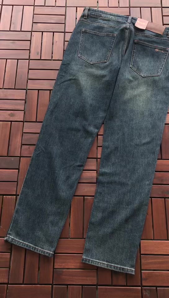L O P A A Jeans 2