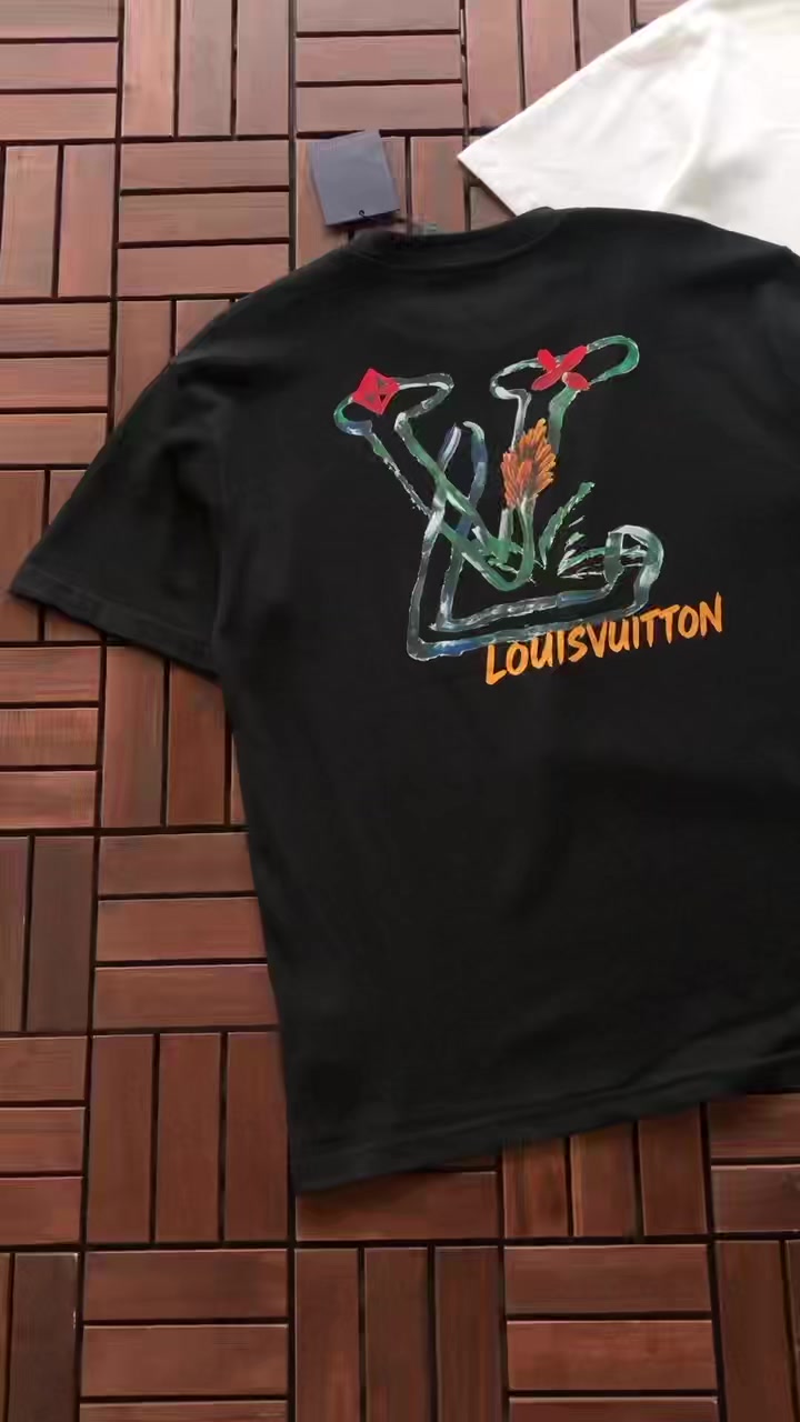 L T-shirt · 2