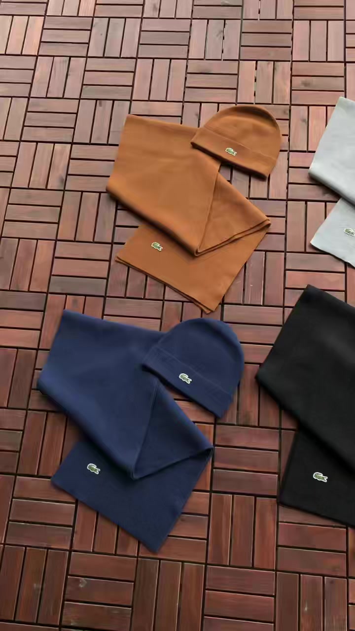 L C St Cap Scarf 2