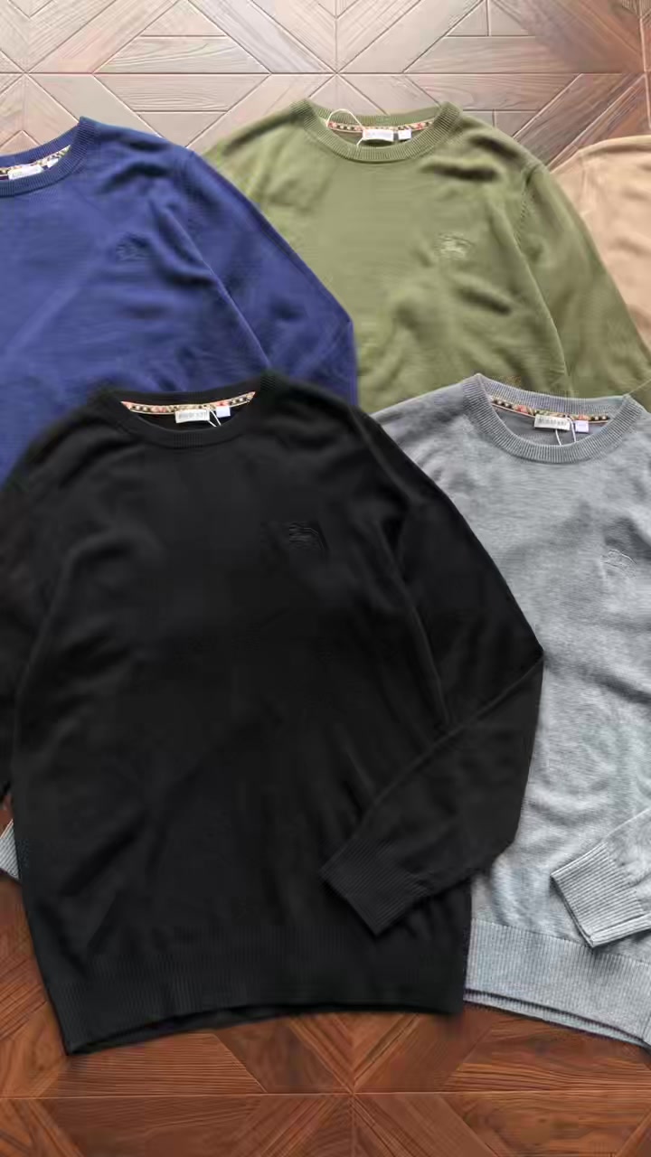 B⭐ Rb⭐ Rry Sweater · 4