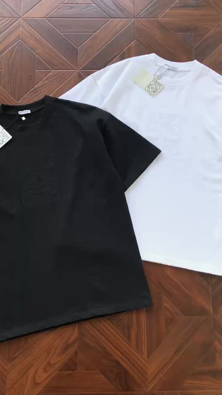 L⭐e⭐ ⭐ T-shirt · 4