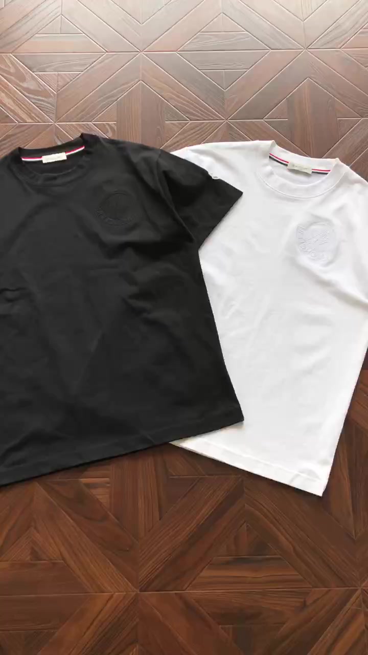 M⭐⭐⭐⭐⭐r T-shirt · 4