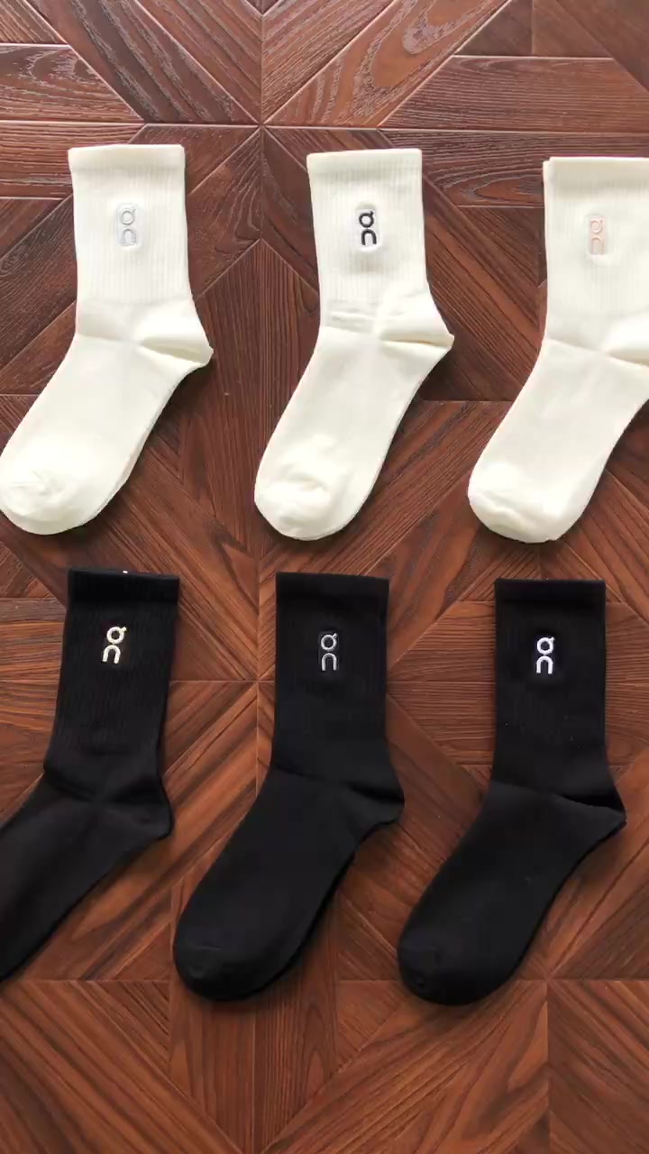 On Ru⭐ ⭐ I⭐ G Socks