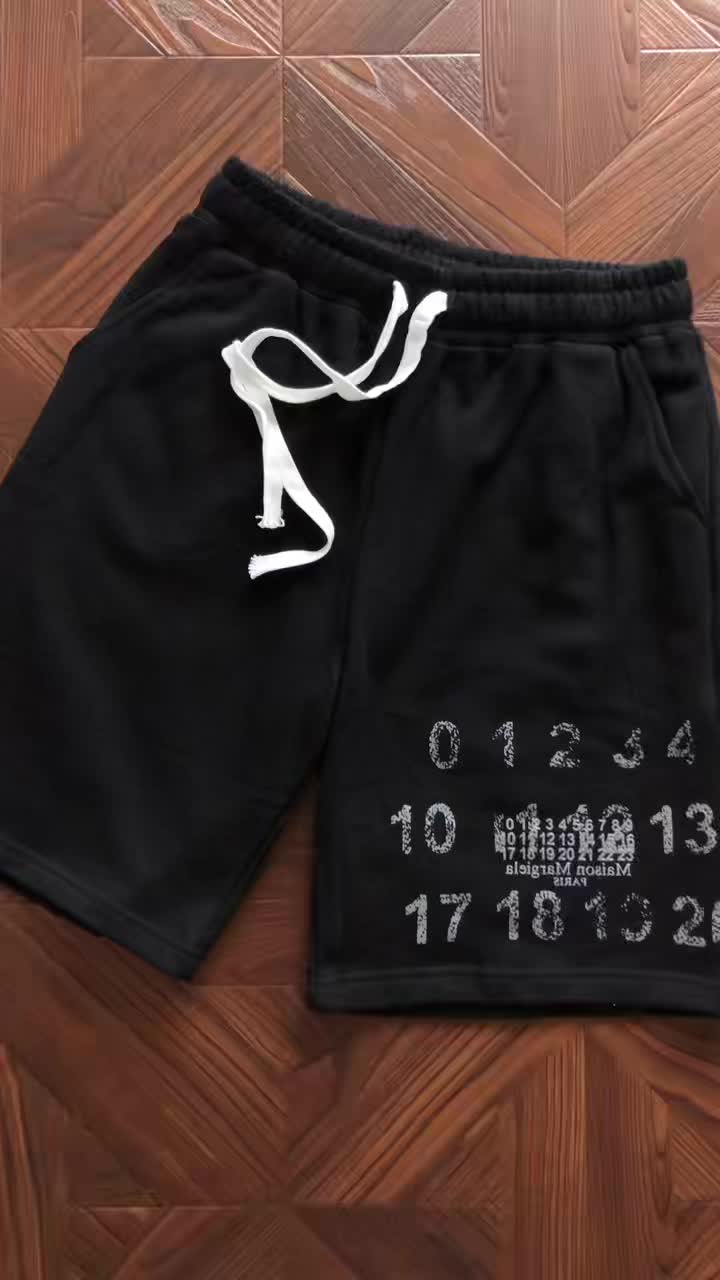 M⭐ Is⭐ N M⭐ R⭐ Ie⭐ A Shorts · 4