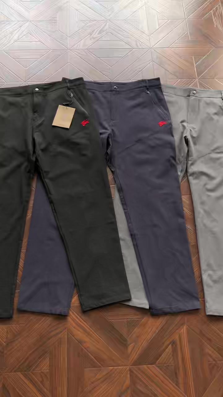 B⭐ Rb⭐ Rry Trousers · 4