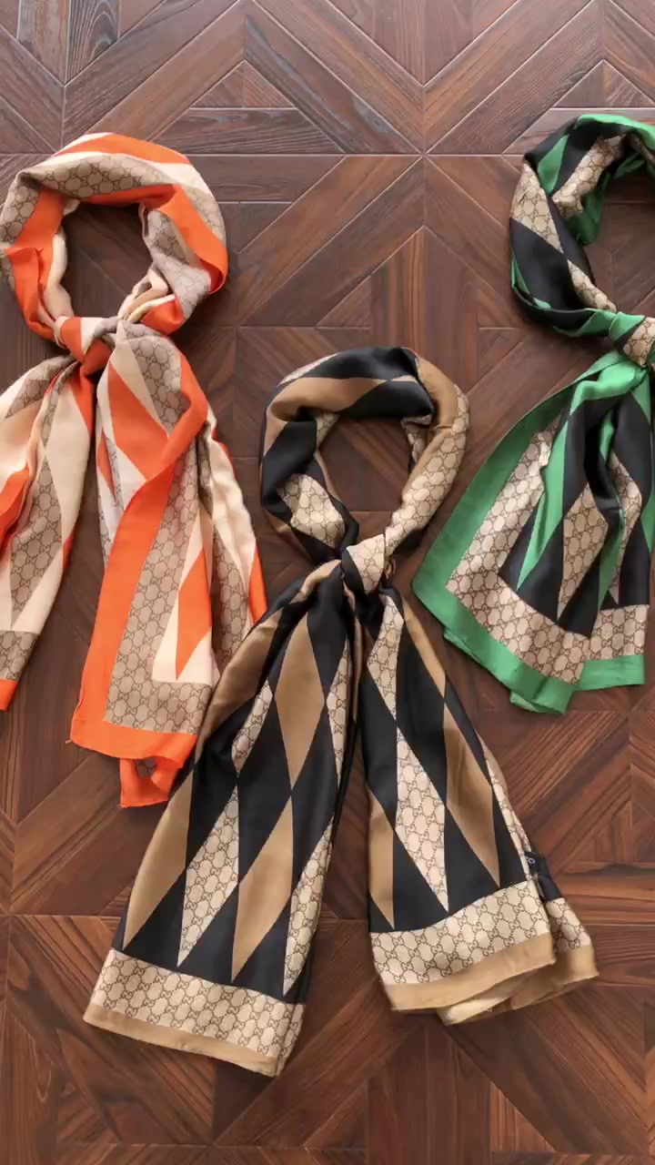 G⭐ C⭐ I Scarf