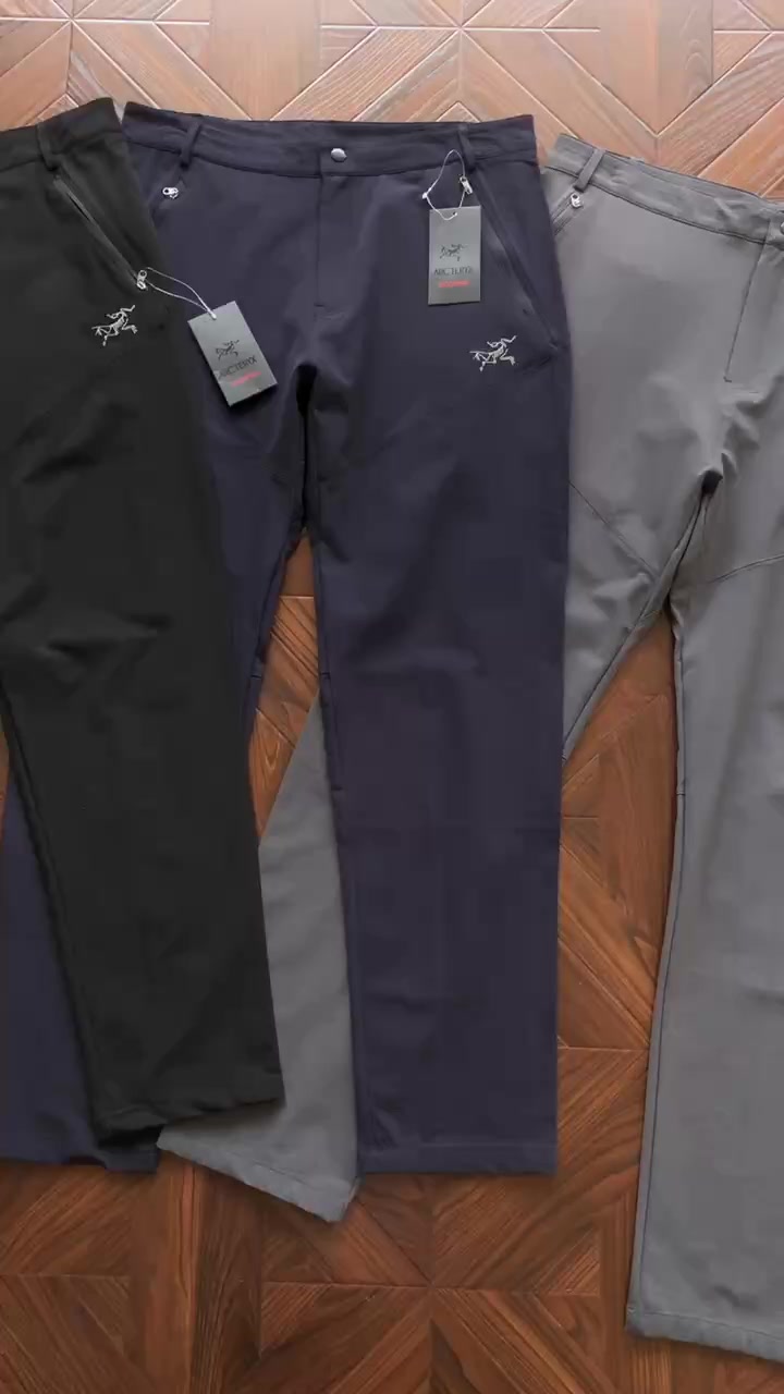 A⭐⭐t⭐⭐yx Trousers · 4