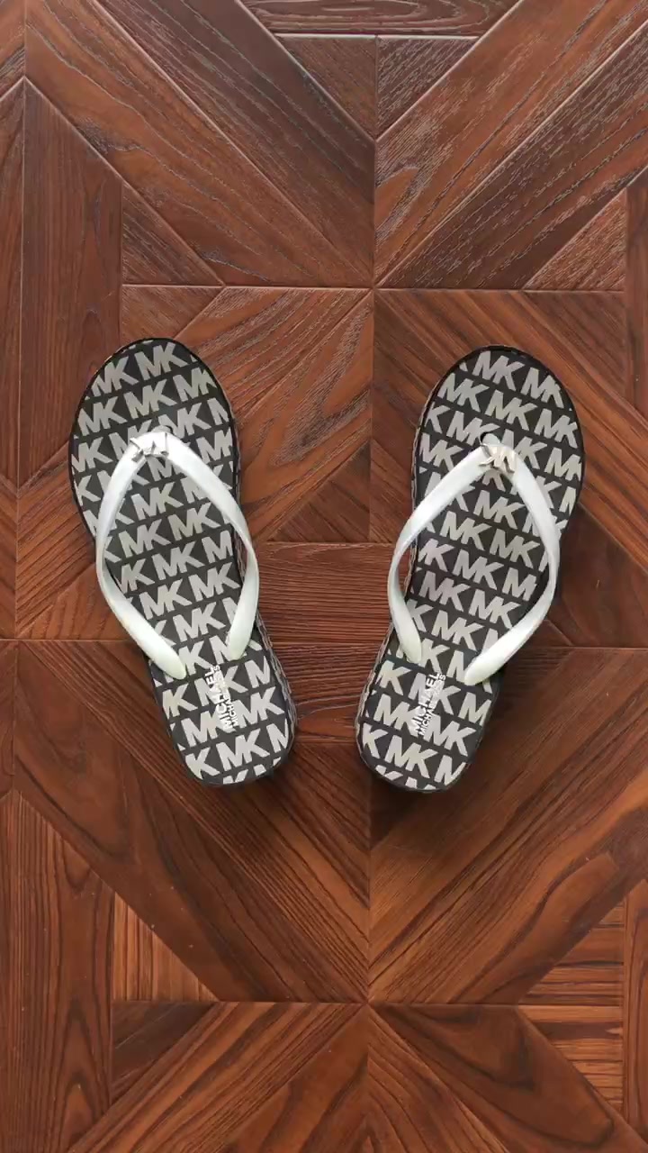 Mi⭐ H⭐ El K⭐ ⭐ S Slippers
