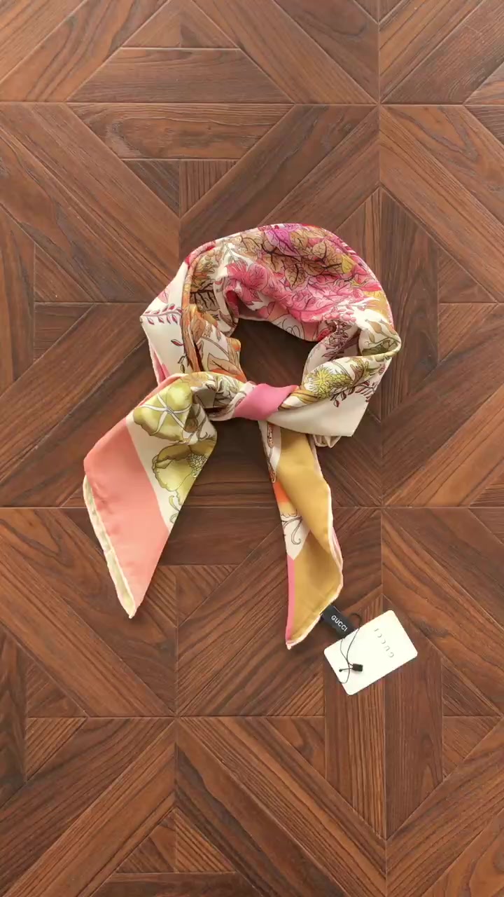 G⭐ C⭐ I Scarf