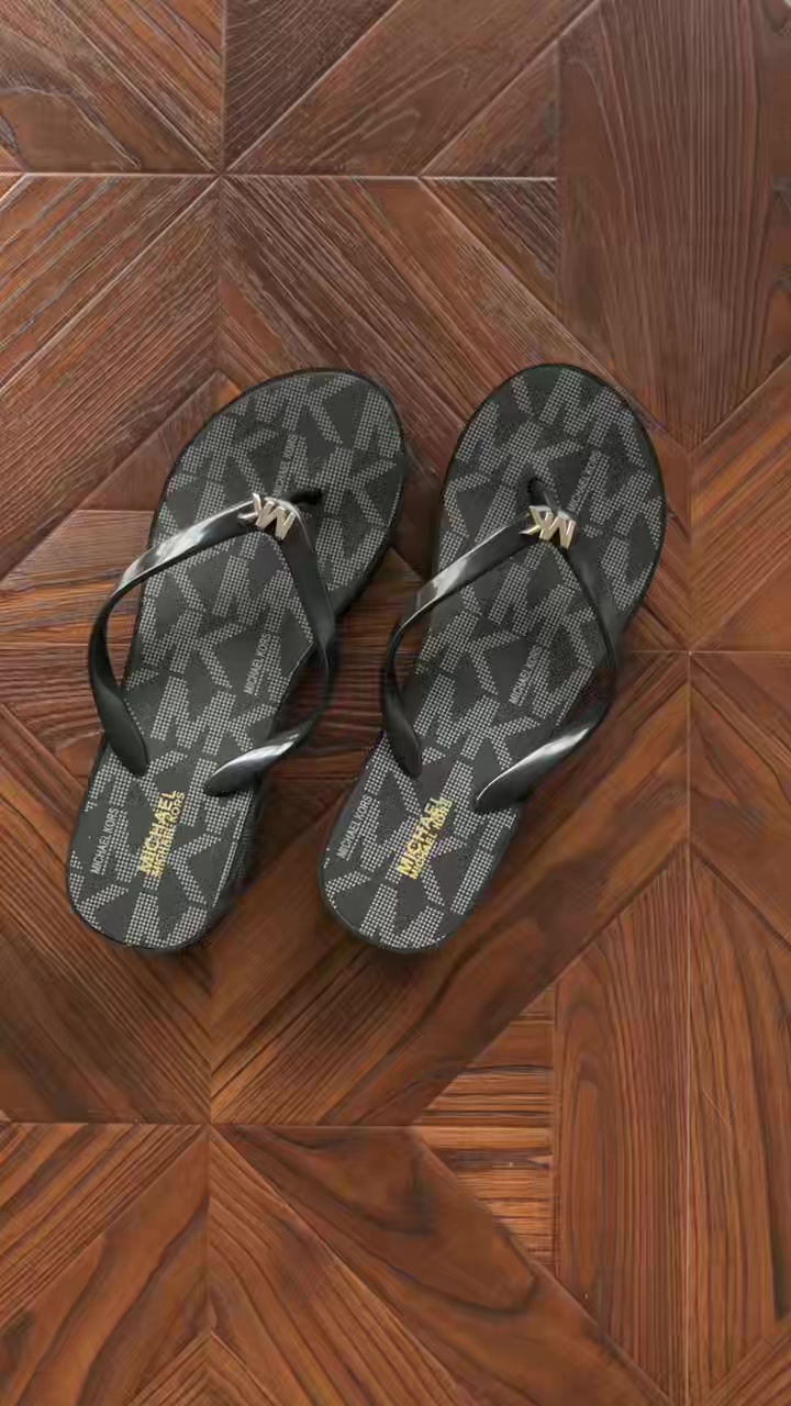 Mi⭐ H⭐ El K⭐ ⭐ S Slippers