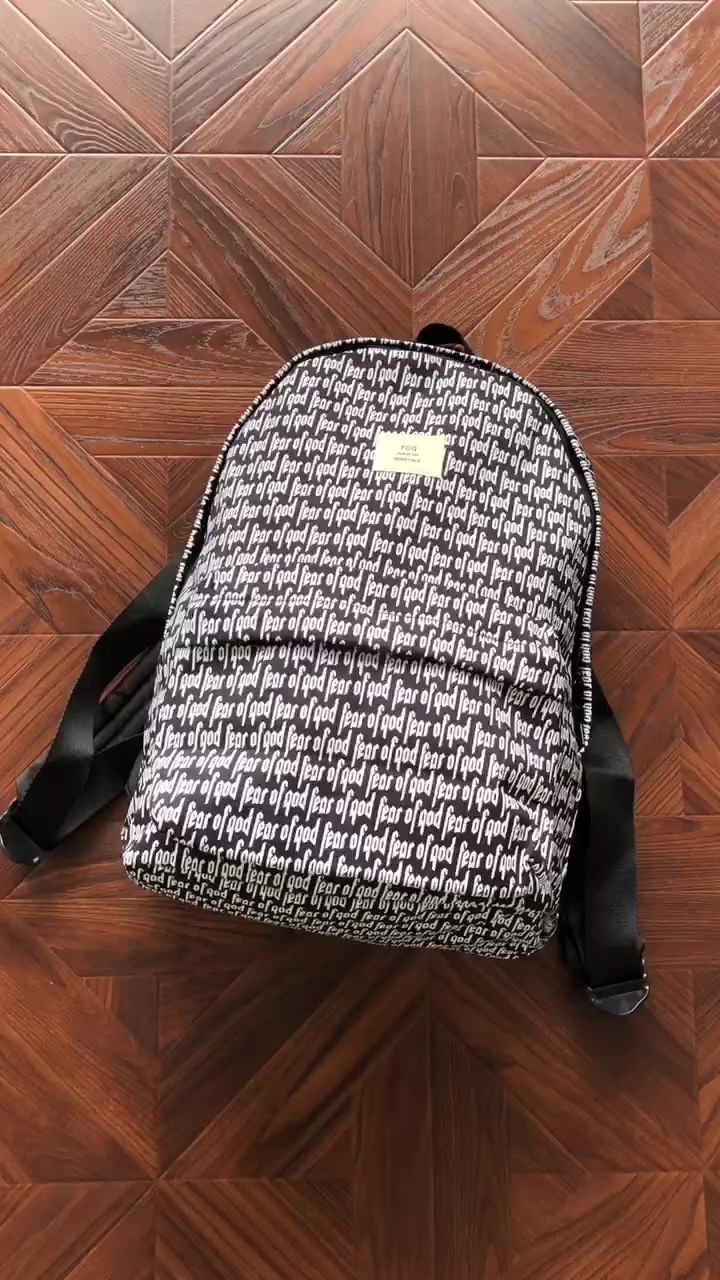 Essentials-fog Bag