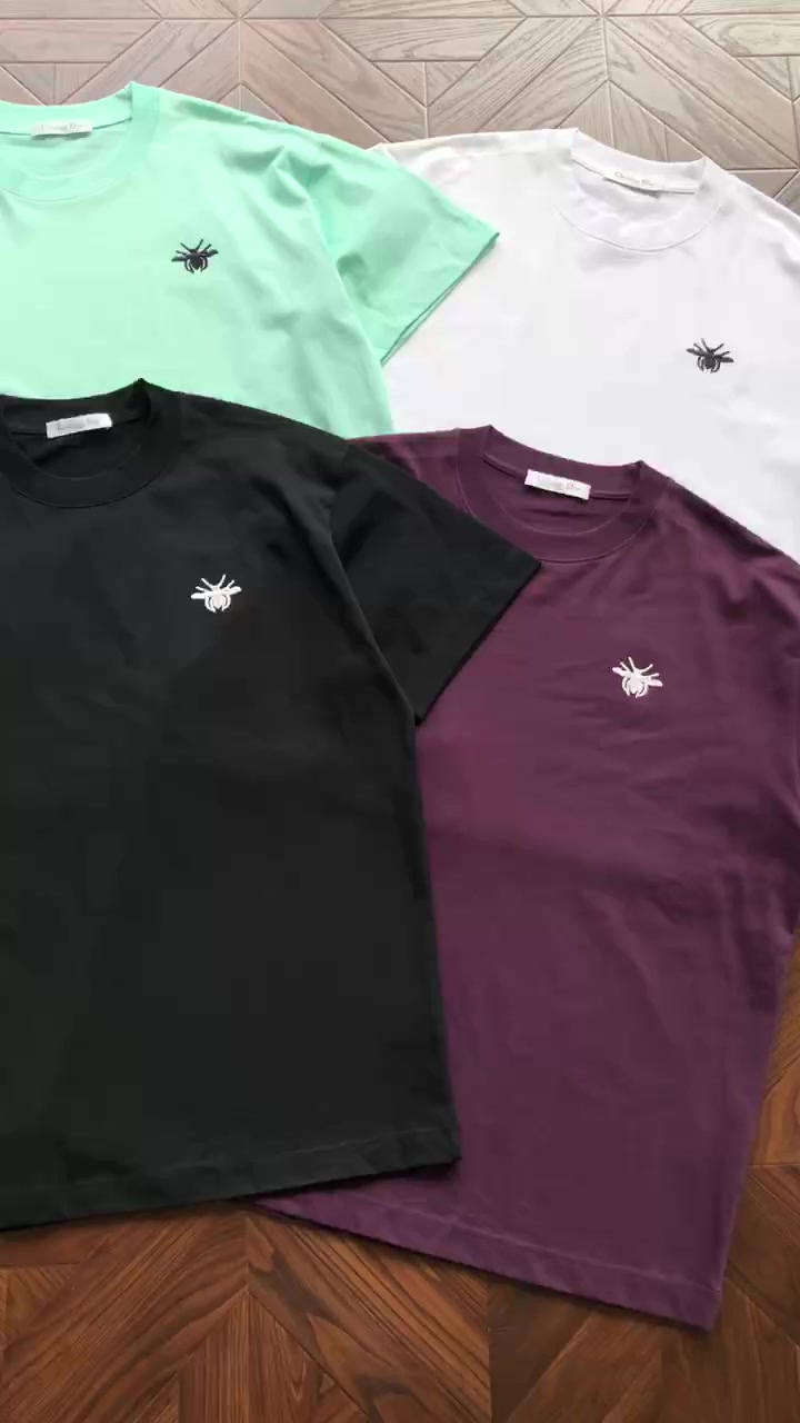 D⭐ O⭐ T-shirt · 4
