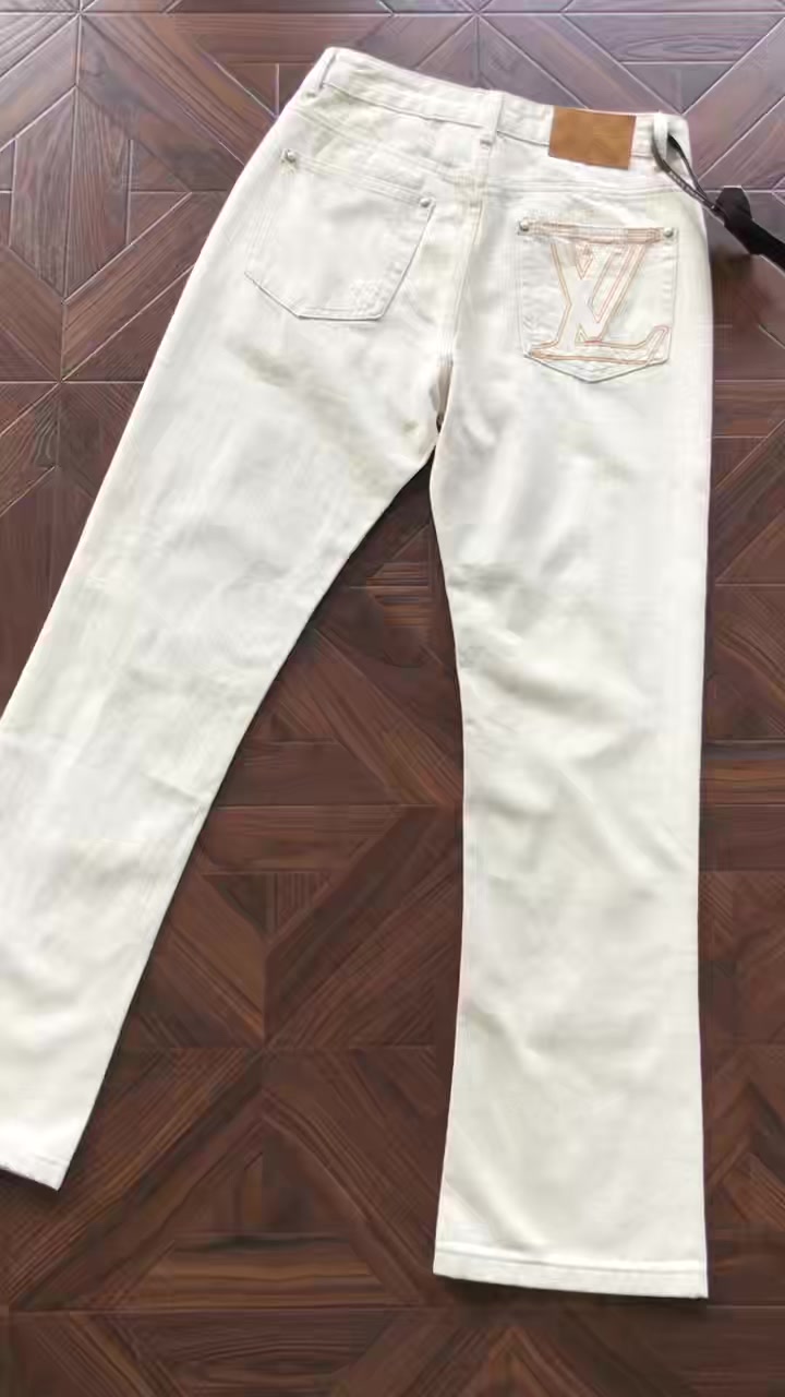 L⭐ Trousers · 4