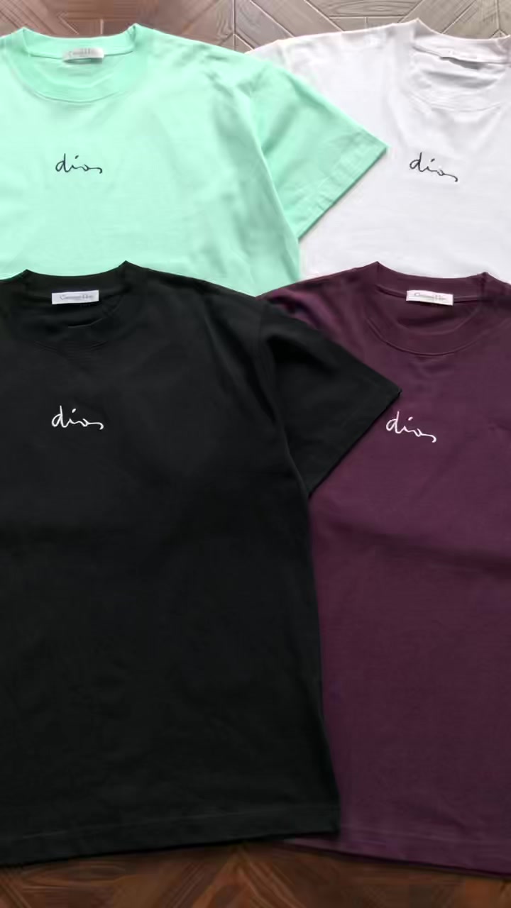 D⭐ O⭐ T-shirt · 4