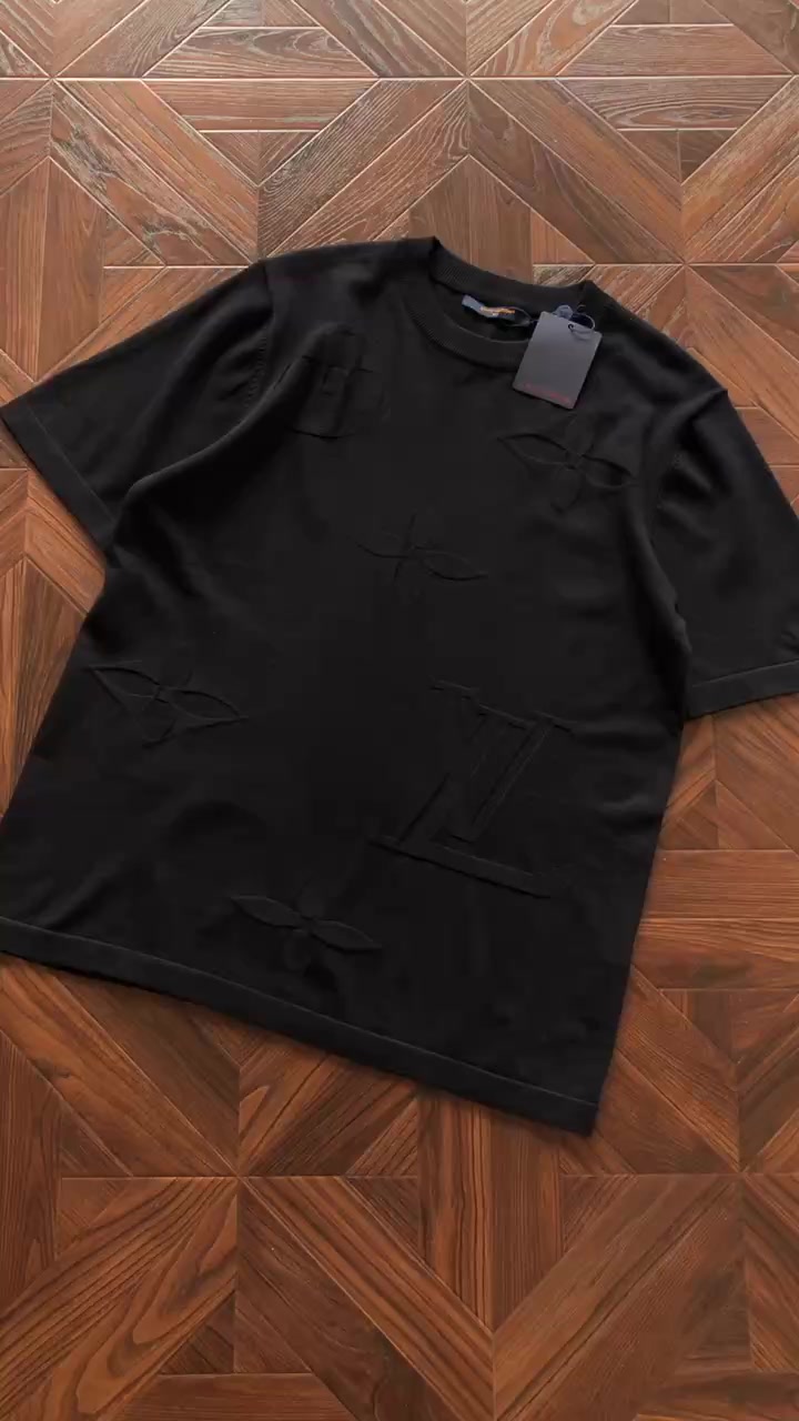L⭐ T-shirt 4