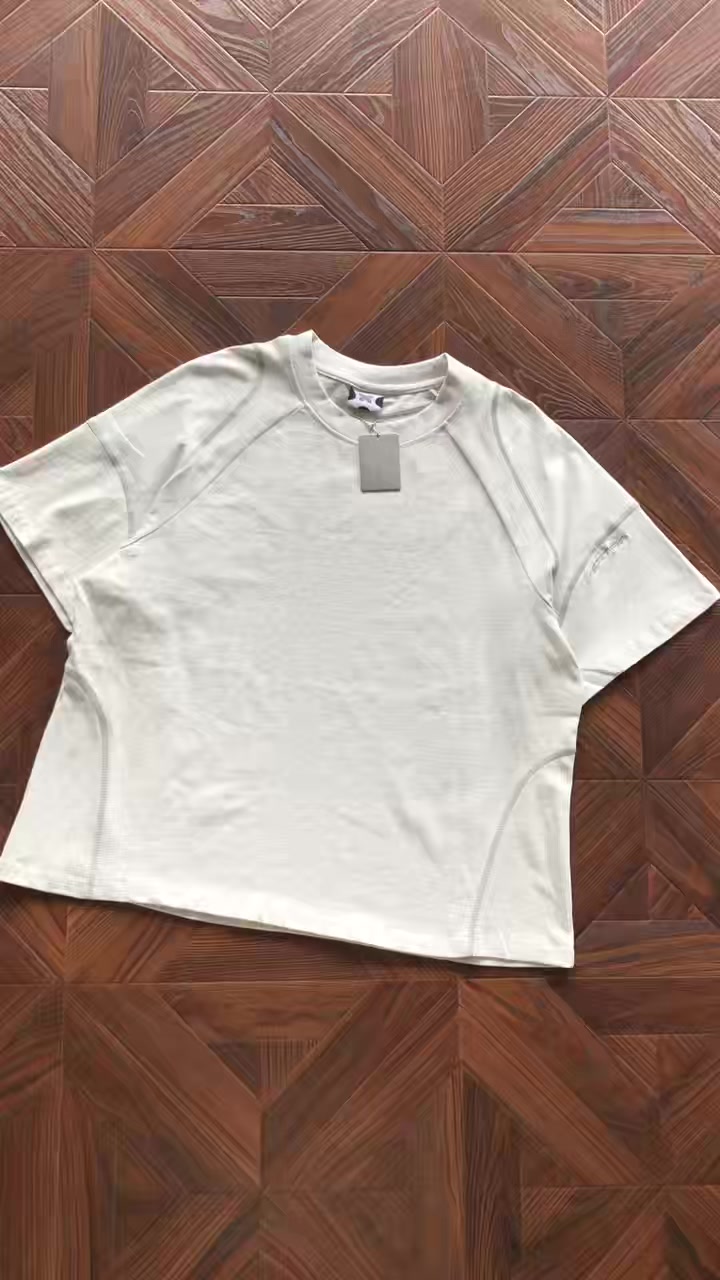 M⭐ Rt⭐ A T-shirt · 4